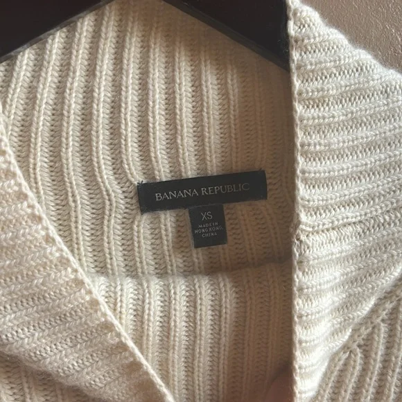 Banana Republic - Picture 2 of 4